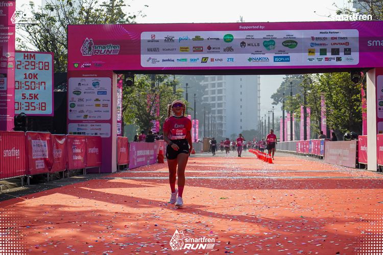 Race photo from Smartfren Run 2025 
