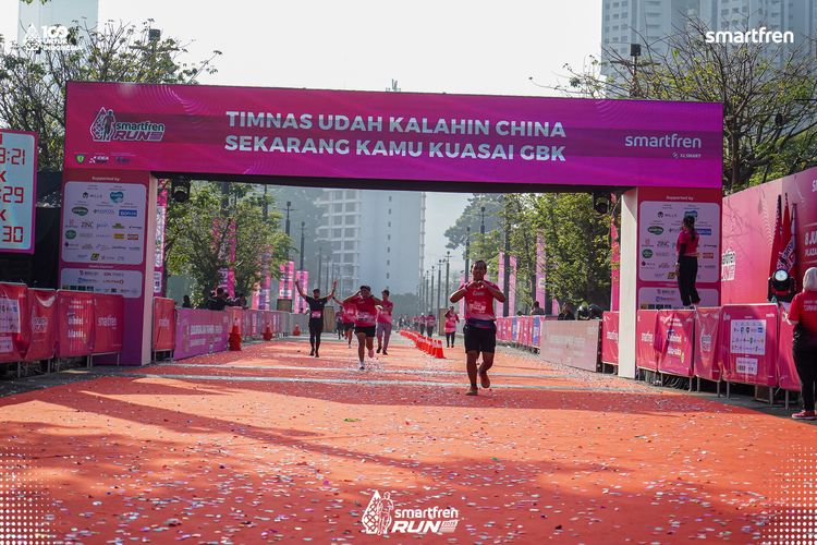Race photo from Smartfren Run 2025 