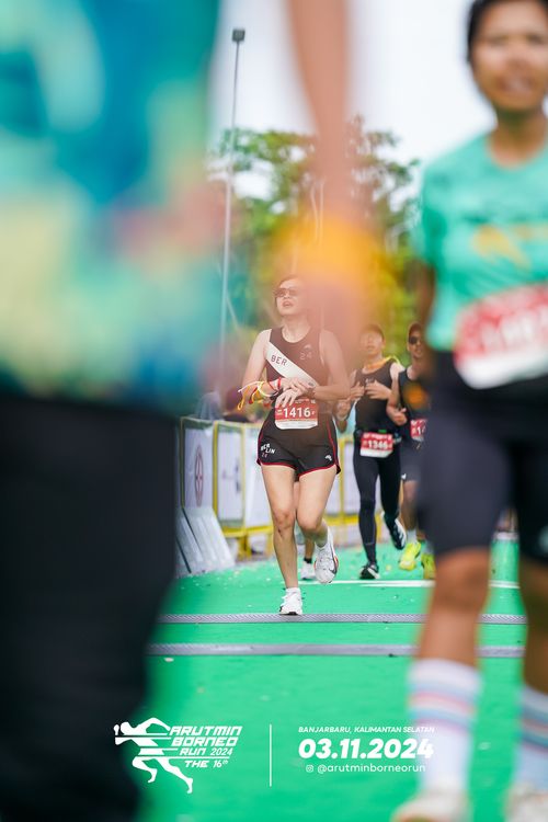 Race photo from Arutmin Borneo Run 2024