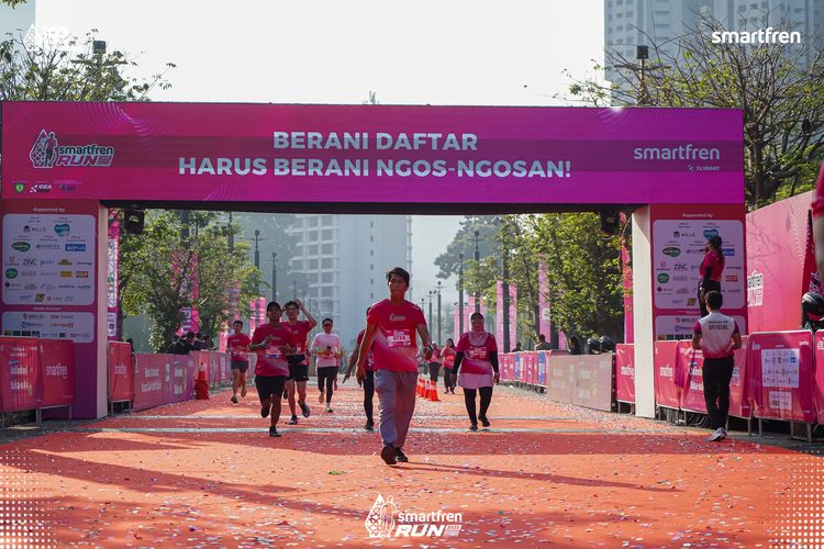 Race photo from Smartfren Run 2025 