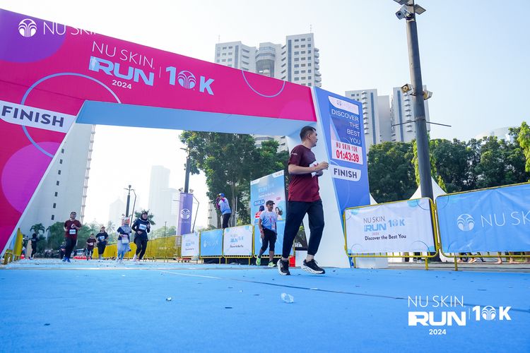 Race photo from Nu Skin Run 10K
