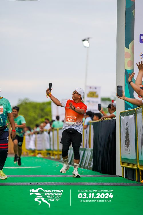 Race photo from Arutmin Borneo Run 2024
