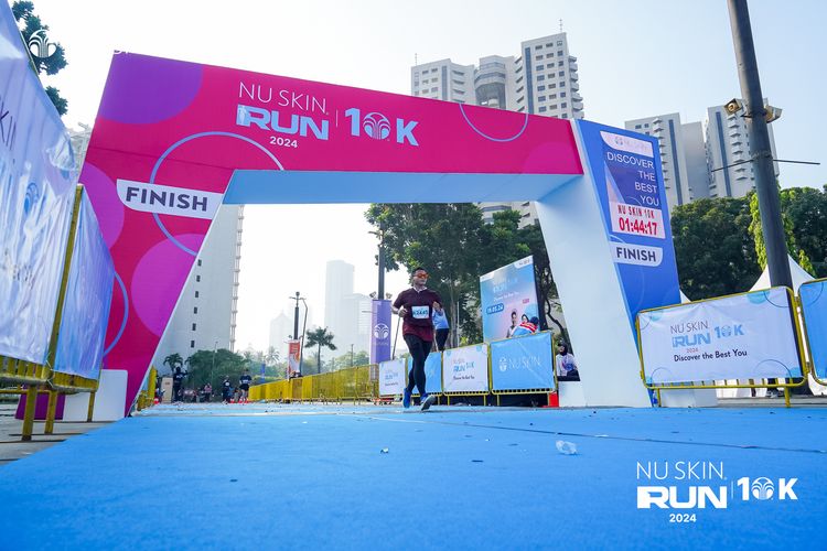 Race photo from Nu Skin Run 10K