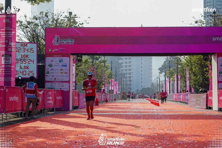 Race photo from Smartfren Run 2025 
