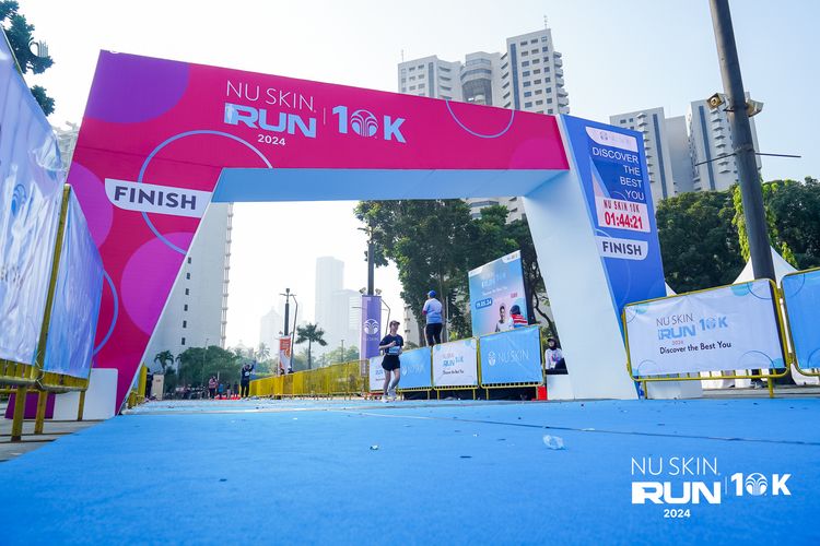Race photo from Nu Skin Run 10K