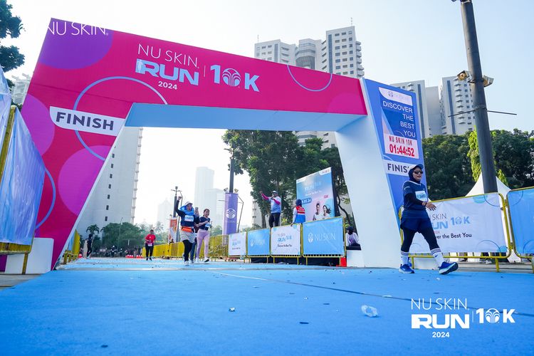 Race photo from Nu Skin Run 10K