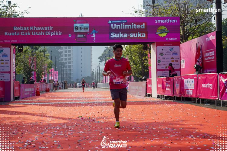 Race photo from Smartfren Run 2025 