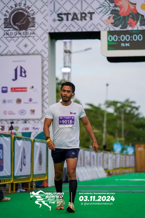 Race photo from Arutmin Borneo Run 2024