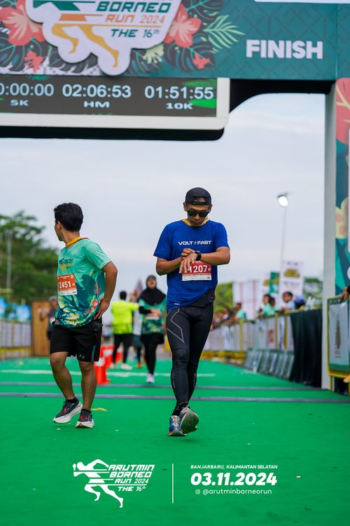 Race photo from Arutmin Borneo Run 2024