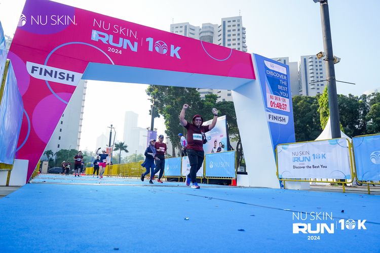 Race photo from Nu Skin Run 10K
