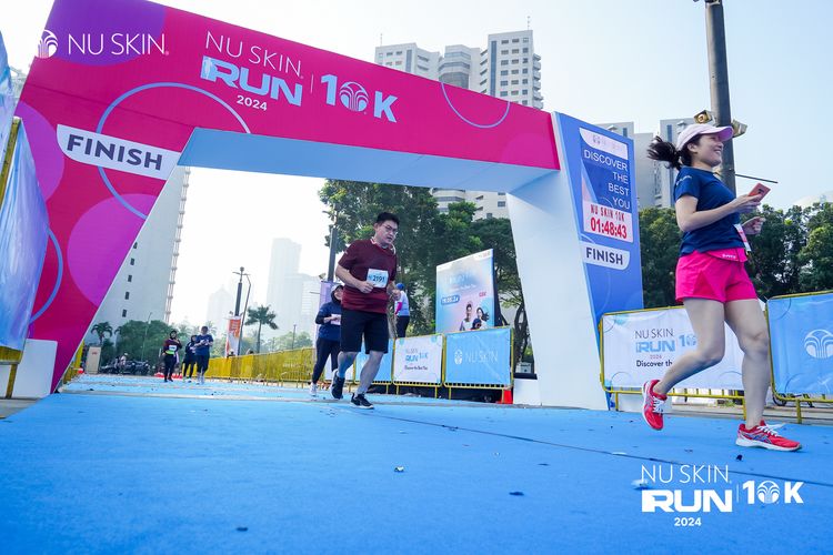 Race photo from Nu Skin Run 10K