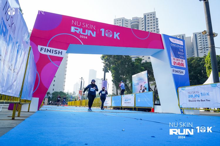 Race photo from Nu Skin Run 10K