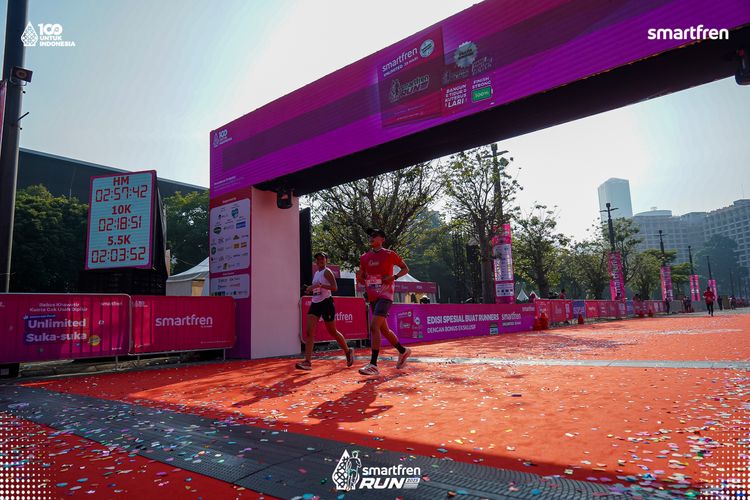 Race photo from Smartfren Run 2025 