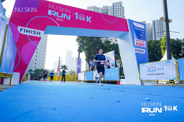 Race photo from Nu Skin Run 10K