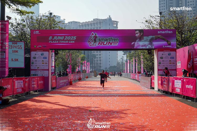 Race photo from Smartfren Run 2025 