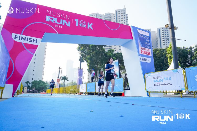 Race photo from Nu Skin Run 10K