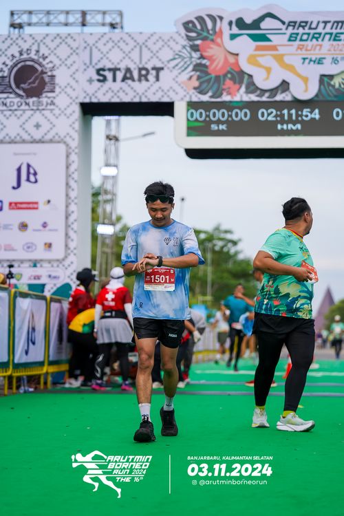 Race photo from Arutmin Borneo Run 2024