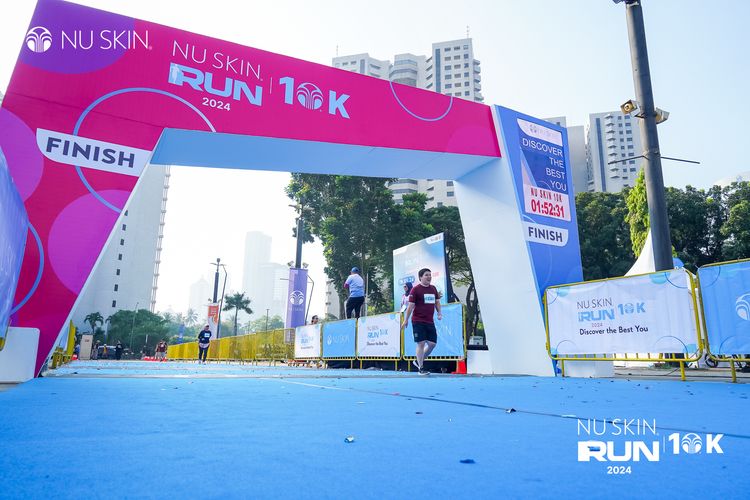 Race photo from Nu Skin Run 10K