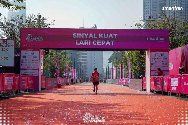 Race photo from Smartfren Run 2025 