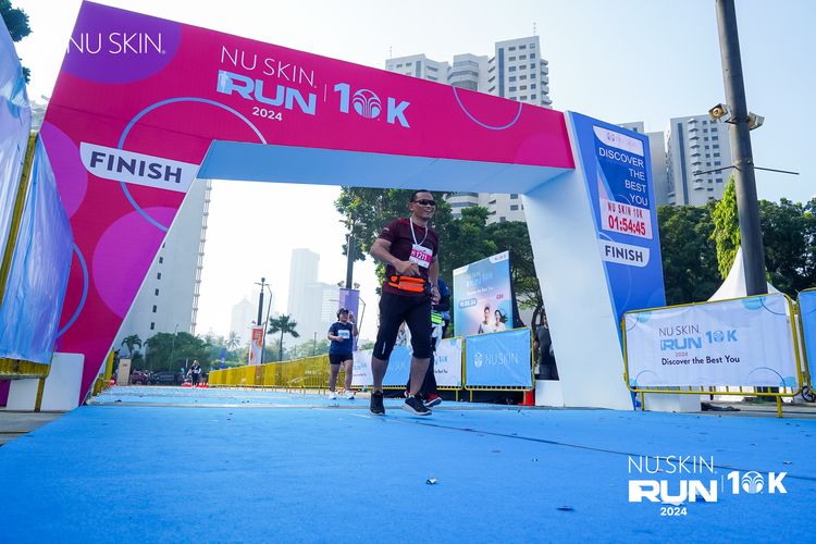 Race photo from Nu Skin Run 10K