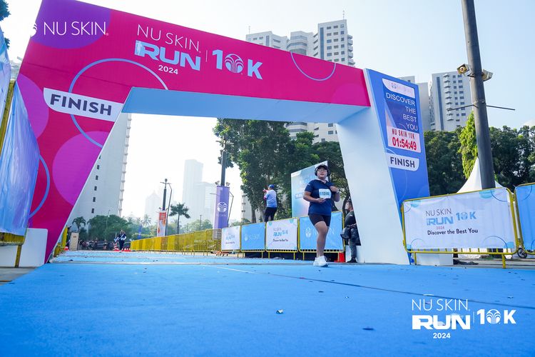 Race photo from Nu Skin Run 10K