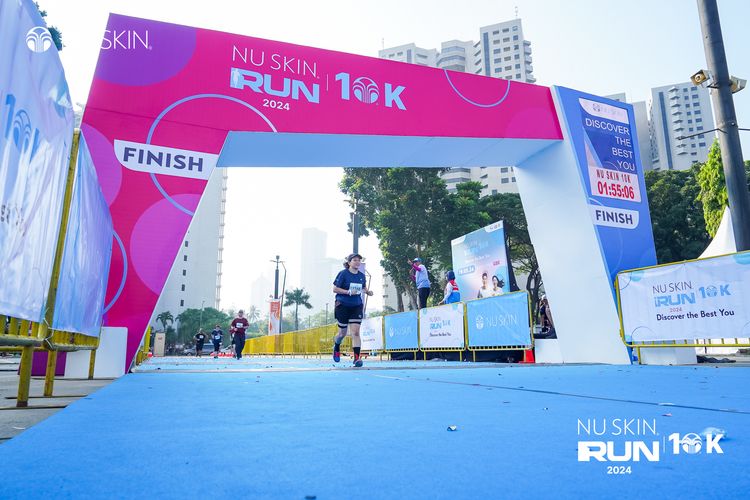 Race photo from Nu Skin Run 10K