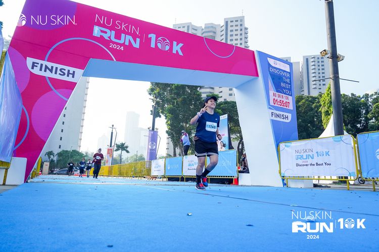 Race photo from Nu Skin Run 10K
