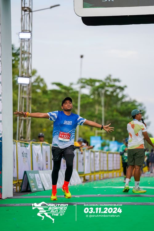 Race photo from Arutmin Borneo Run 2024