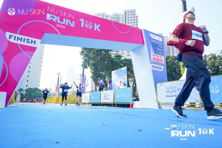 Race photo from Nu Skin Run 10K