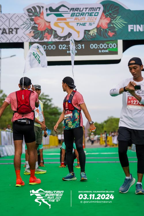 Race photo from Arutmin Borneo Run 2024