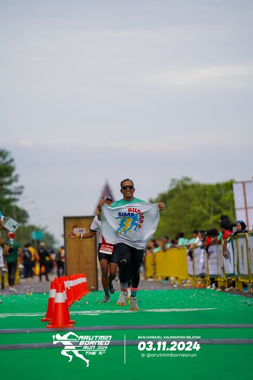 Race photo from Arutmin Borneo Run 2024