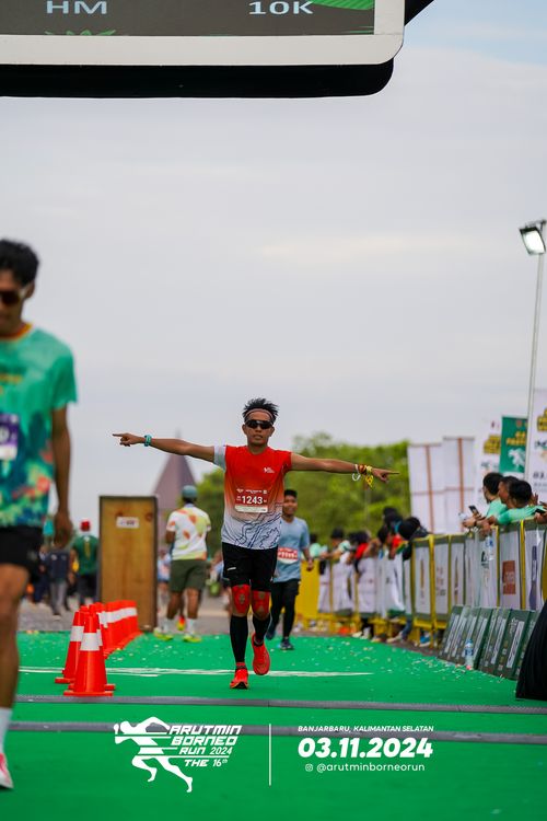 Race photo from Arutmin Borneo Run 2024
