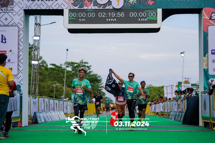Race photo from Arutmin Borneo Run 2024