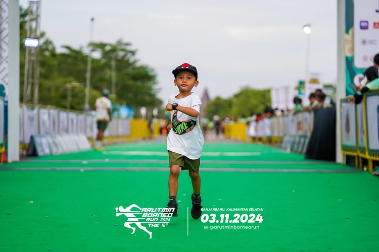 Race photo from Arutmin Borneo Run 2024
