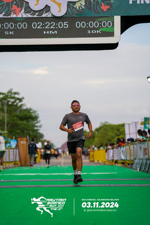 Race photo from Arutmin Borneo Run 2024
