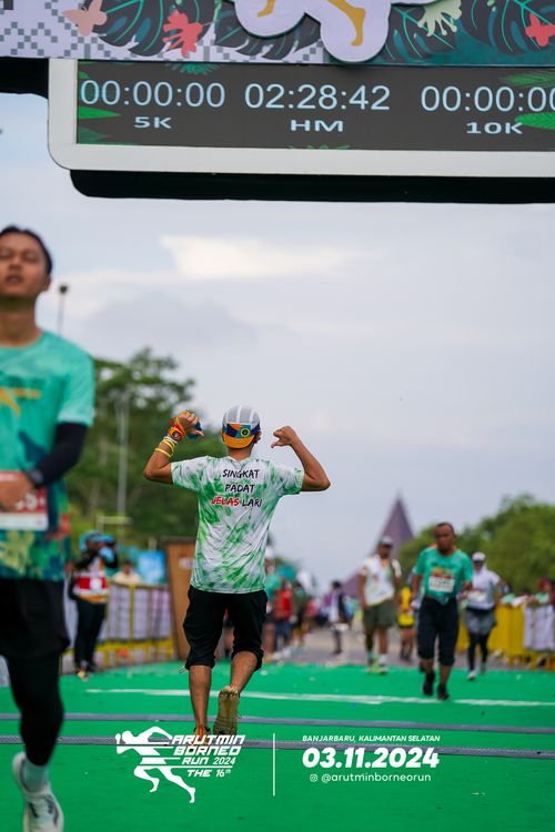 Race photo from Arutmin Borneo Run 2024