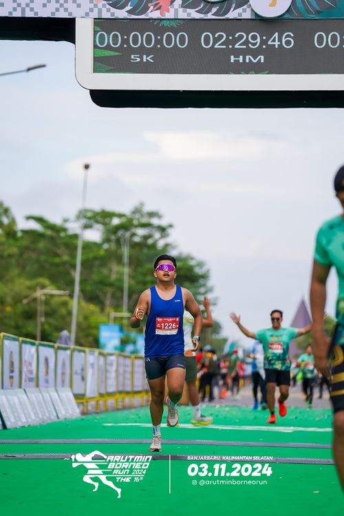 Race photo from Arutmin Borneo Run 2024