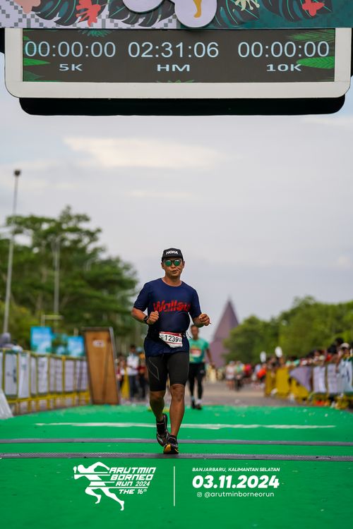 Race photo from Arutmin Borneo Run 2024