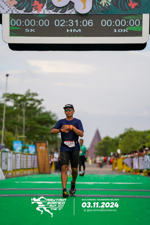 Race photo from Arutmin Borneo Run 2024