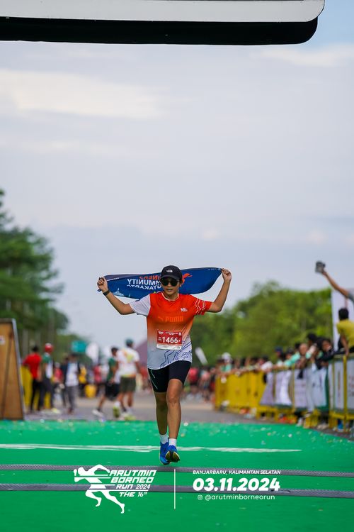 Race photo from Arutmin Borneo Run 2024