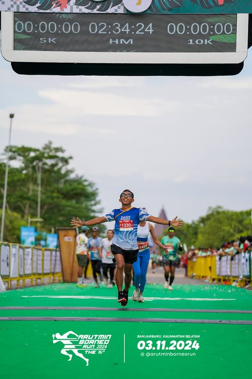 Race photo from Arutmin Borneo Run 2024