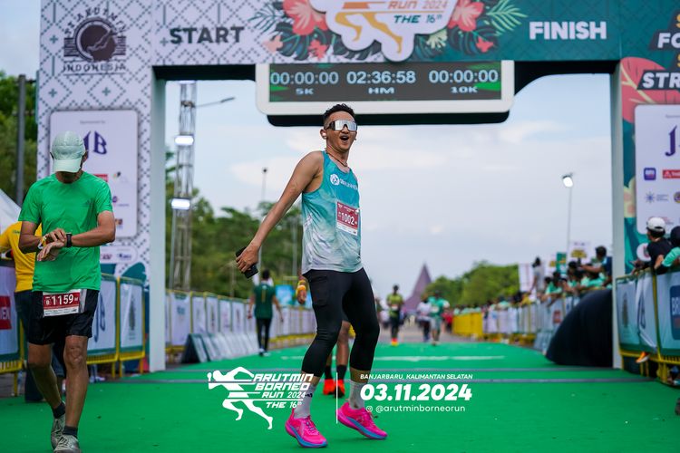 Race photo from Arutmin Borneo Run 2024