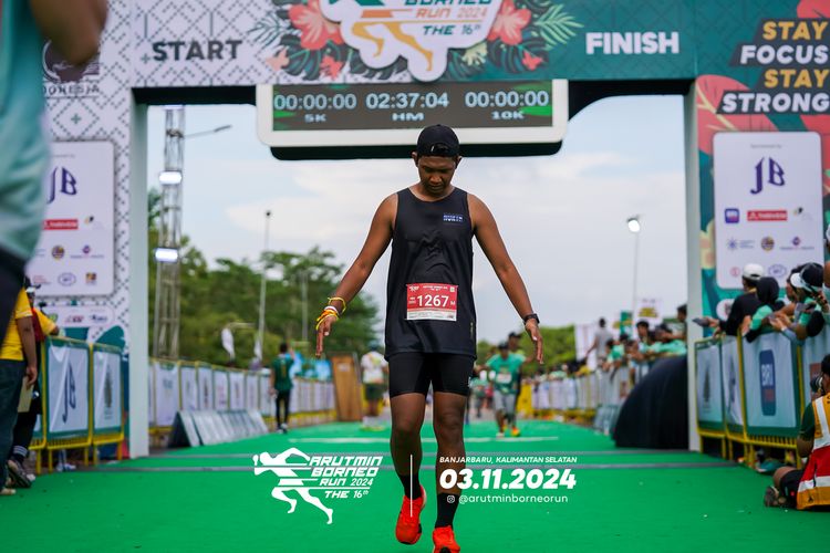 Race photo from Arutmin Borneo Run 2024