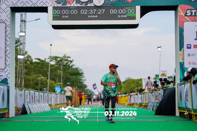 Race photo from Arutmin Borneo Run 2024