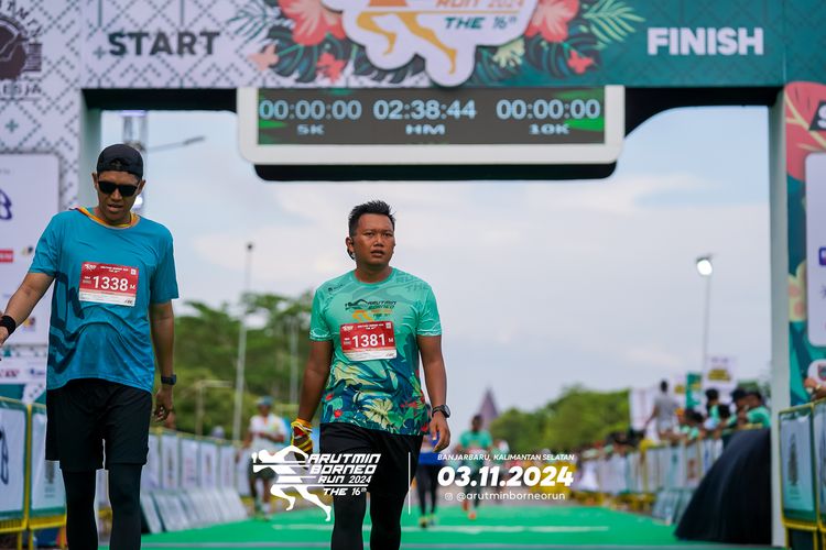 Race photo from Arutmin Borneo Run 2024