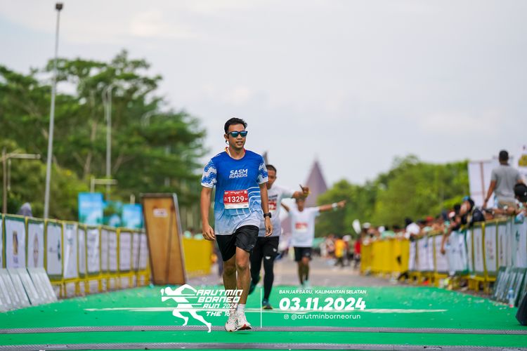 Race photo from Arutmin Borneo Run 2024