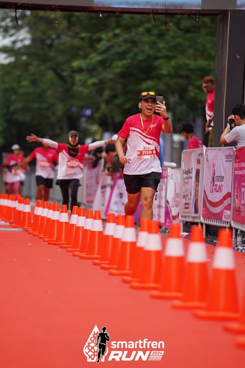 Race photo from Smartfren Run 2024