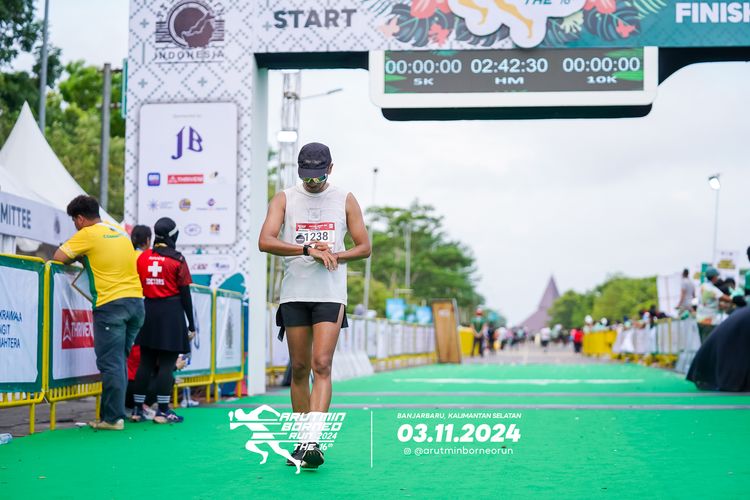 Race photo from Arutmin Borneo Run 2024