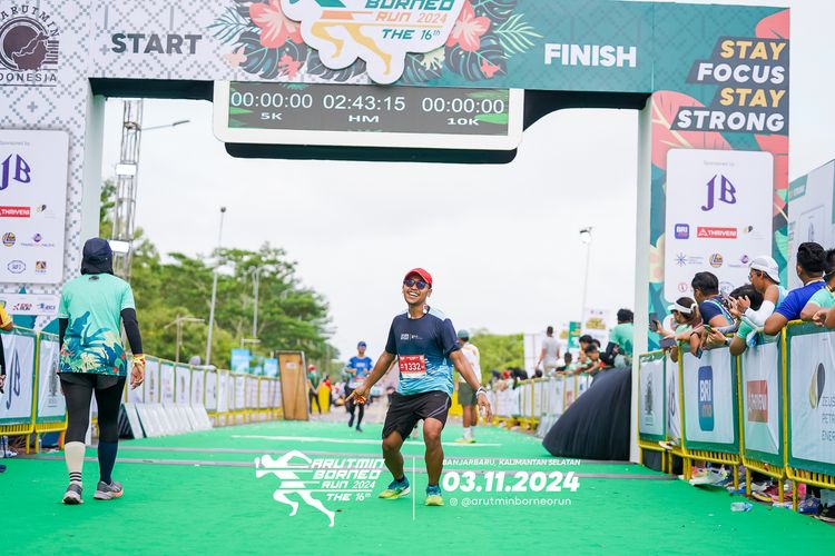 Race photo from Arutmin Borneo Run 2024