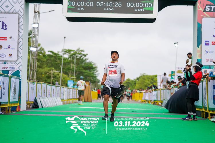 Race photo from Arutmin Borneo Run 2024